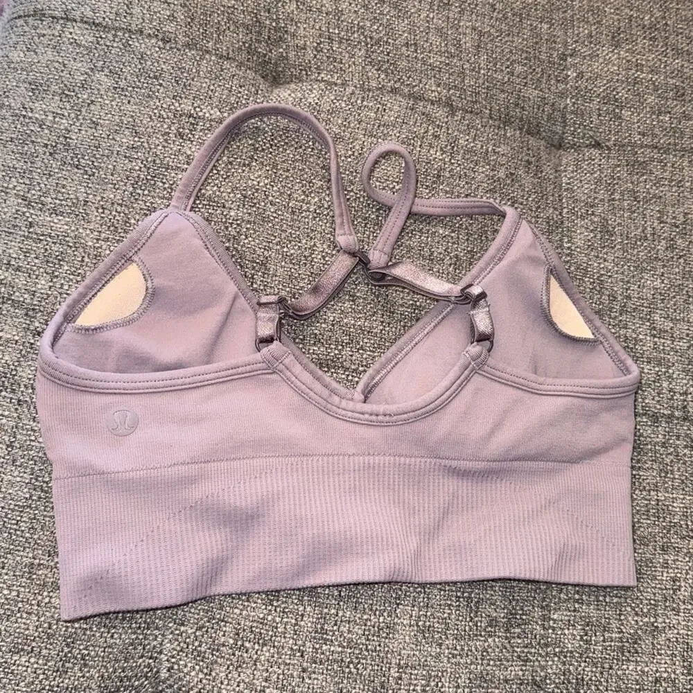 Lululemon sports bra lilac purple adjustable straps ribbed band size 4